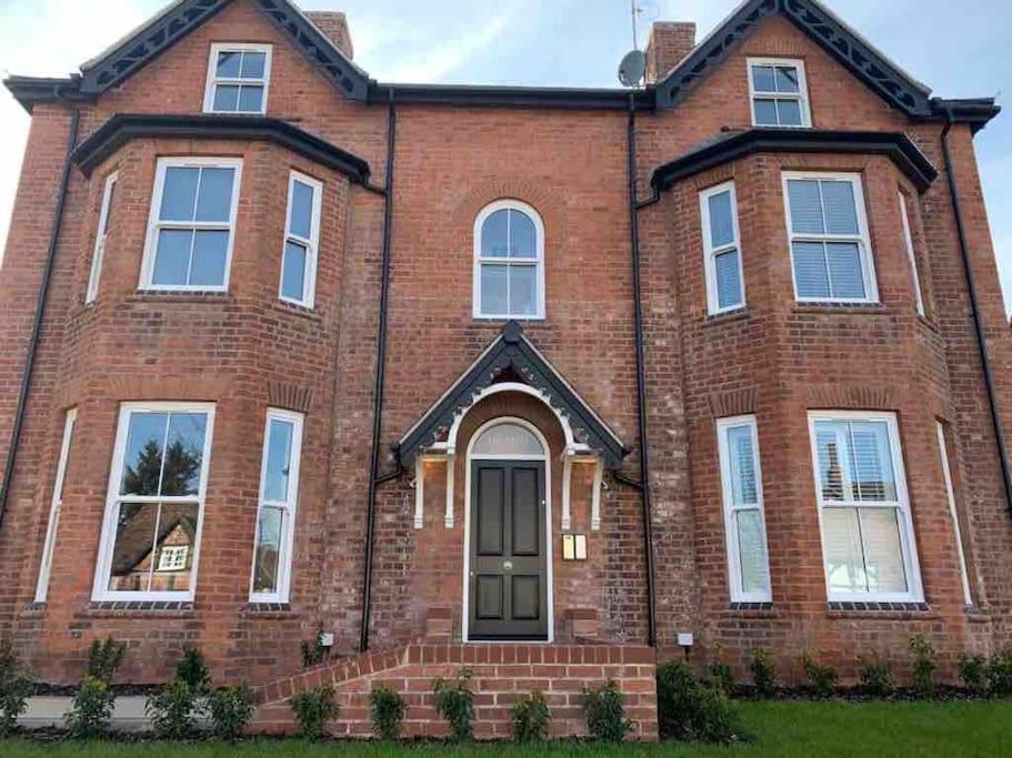 Boutique Luxury Apartment, High St, Henley-In-Arden Экстерьер фото